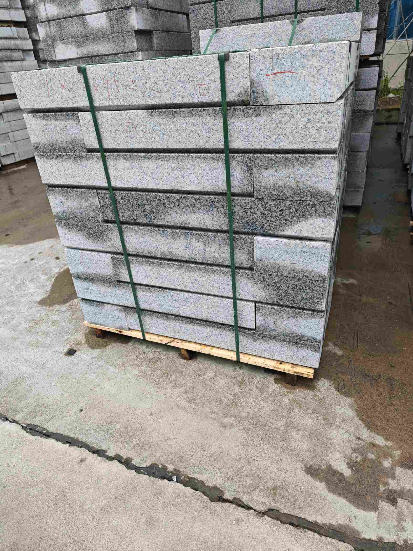 焦作芙蓉白路牙石，马路牙子