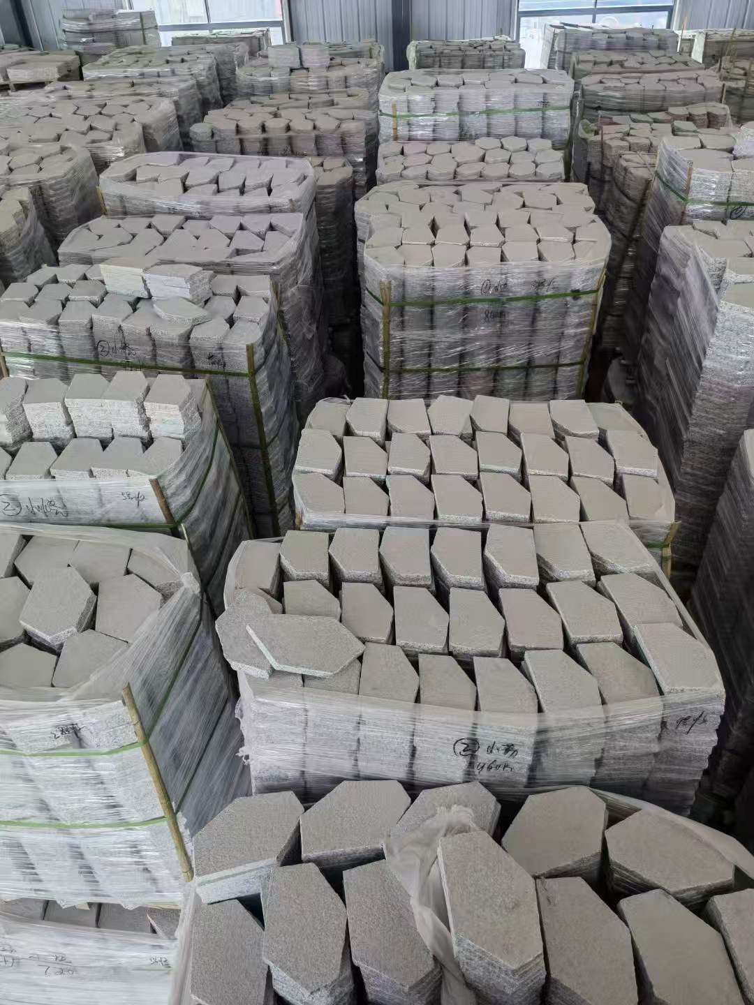 焦作芝麻白石材冰裂纹，碎拼。